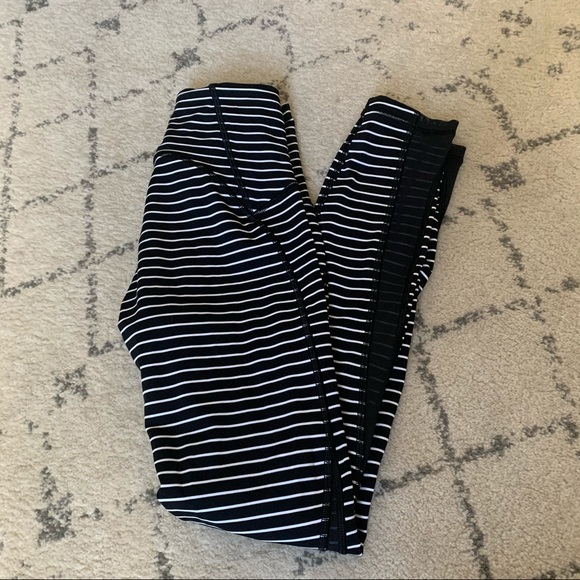 Lululemon Striped Train Times 25” - Picture 3 of 6